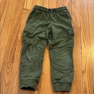 Carter’s Cargo Joggers Sz 5 in Green.
